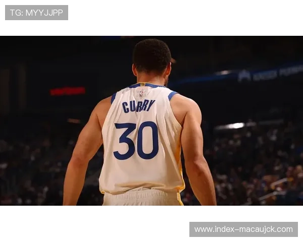 库里生涯得分追平皮尔斯 距超越邓肯仅差99分