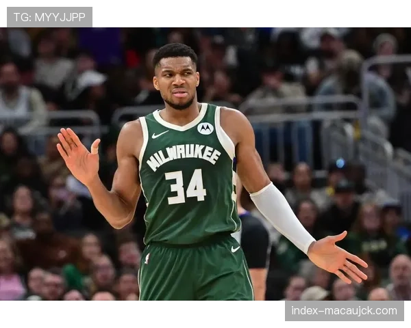 字母哥复出难阻雄鹿连败，球队体系问题暴露无遗